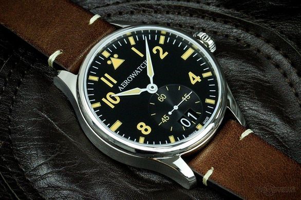 Часы наручные мужские Aerowatch 39982 AA09 кварцевые, большая дата и малая секундная стрелка