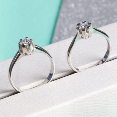 Серебряное кольцо с одним камнем Бутон