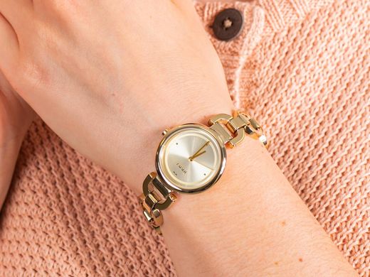 Часы наручные женские DKNY NY2768 кварцевые, браслет из букв, цвет желтого золота, США