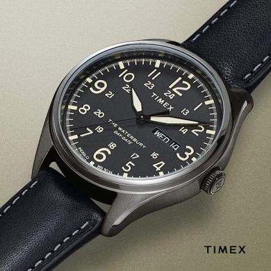 Чоловічі годинники Timex WATERBURY Day Date Tx2r89100
