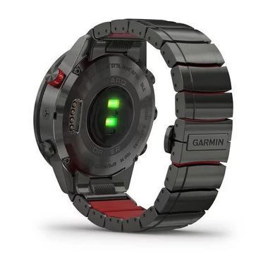 Смарт-часы Garmin MARQ Driver для автогонщиков