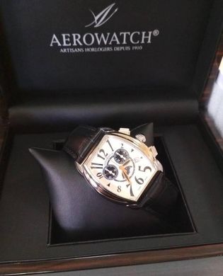 Часы-хронограф наручные мужские Aerowatch 84957 AA03 кварцевые, "бочка", с датой и фазой Луны, белый циферблат