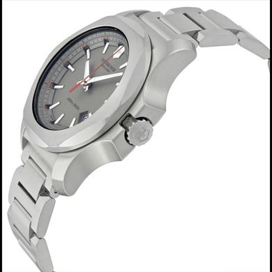 Чоловічий годинник Victorinox SwissArmy INOX V241739