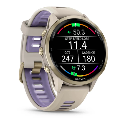 Смарт-годинник Garmin Forerunner 970 із золотистим титановим безелем, сірим корпусом і ремінцем кольору французький сірий/індиго