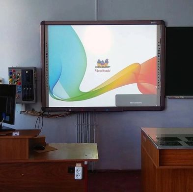 Интерактивная доска INTBOARD UT-TBI82X-TS (с умным лотком)