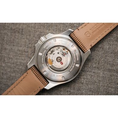 Чоловічий годинник Victorinox SwissArmy I. N. O. X. Mechanical V241836