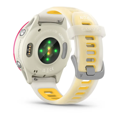 Смарт-часы Garmin Forerunner 570 (42 мм), малиновый алюминиевый безель с ремешком цвета слоновой кости/манго