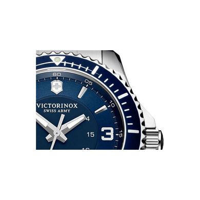 Чоловічий годинник Victorinox Swiss Army MAVERICK V241602