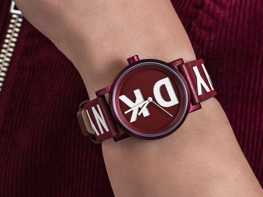 Часы наручные женские DKNY NY2774 кварцевые, красные с крупным логотипом, США